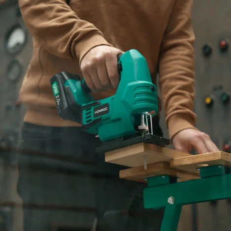 Scie Sauteuse Sans Fil VPower 20V. 2 Batteries 2.0Ah, 1 Chargeur Rapide, 2 Lames De Scie Et Guide Parallèle Inclus 5 Scie Sauteuse Sans Fil VPower 20V. 2 Batteries 2.0Ah, 1 Chargeur Rapide, 2 Lames De Scie Et Guide Parallèle Inclus – Image 3