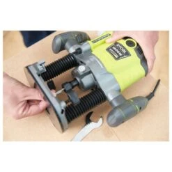 Défonceuse électrique RYOBI - 1600W - 254mm - RRT1600-K 11 Défonceuse électrique RYOBI - 1600W - 254mm - RRT1600-K -Makitch Magasin 40635471 5