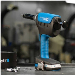 Coffret Poinçonneuse Hexagonale E-HC, 2 Batteries 18V 2Ah M5 - M8, Chargeur Et Accessoires -Makitch Magasin 41000070 2