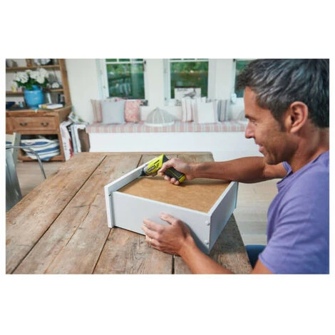 Tournevis Sans Fil RYOBI 4V Ergo - Batterie 1,5 Ah Intégrée - Chargeur - ERGO-A2 7 Tournevis Sans Fil RYOBI 4V Ergo - Batterie 1,5 Ah Intégrée - Chargeur - ERGO-A2 – Image 5